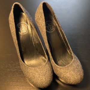 Grey Jessica Simpson heels